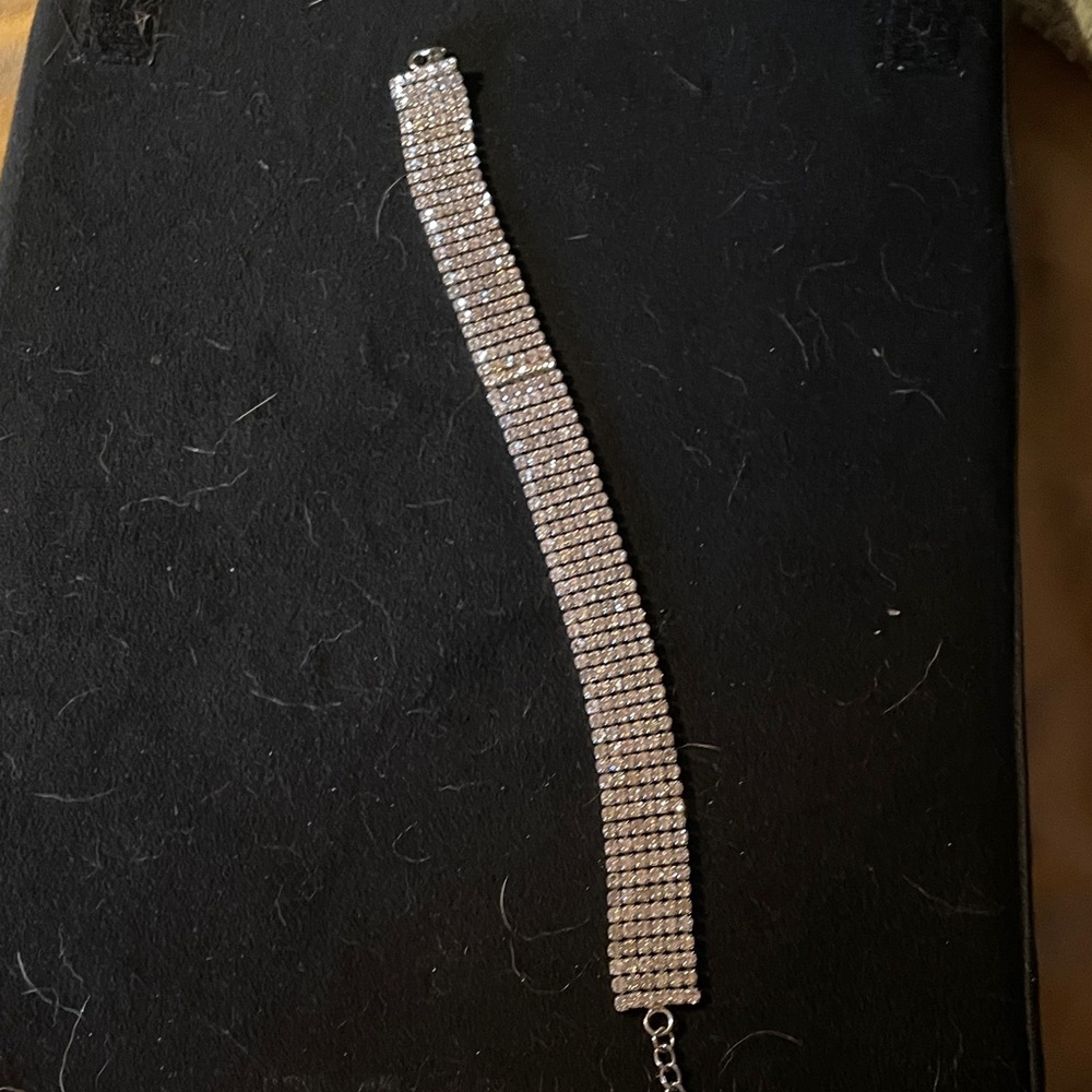 Elegant vintage faux diamond crystal bling choker   15 inches